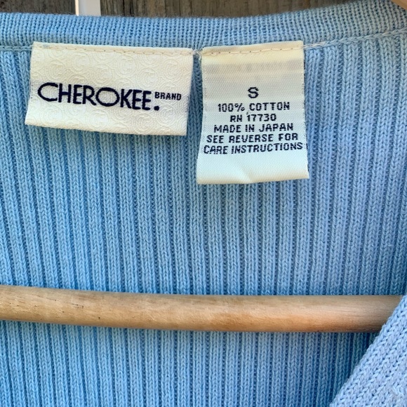 Powder Blue Ribbed V-Neck - Picture 5 of 7